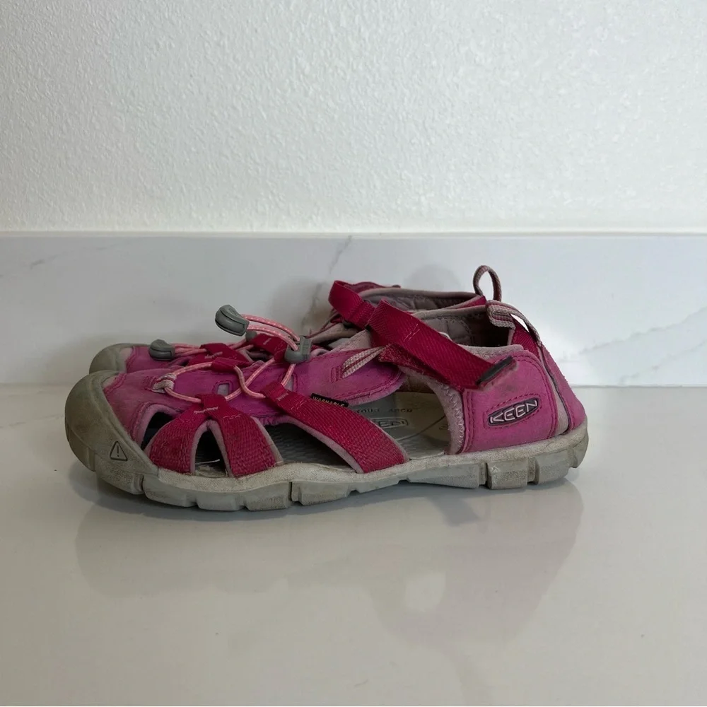 Keen Very Berry Pink Seacamp II CNX Hybrid Water Sport Sandal Waterproof Size 5